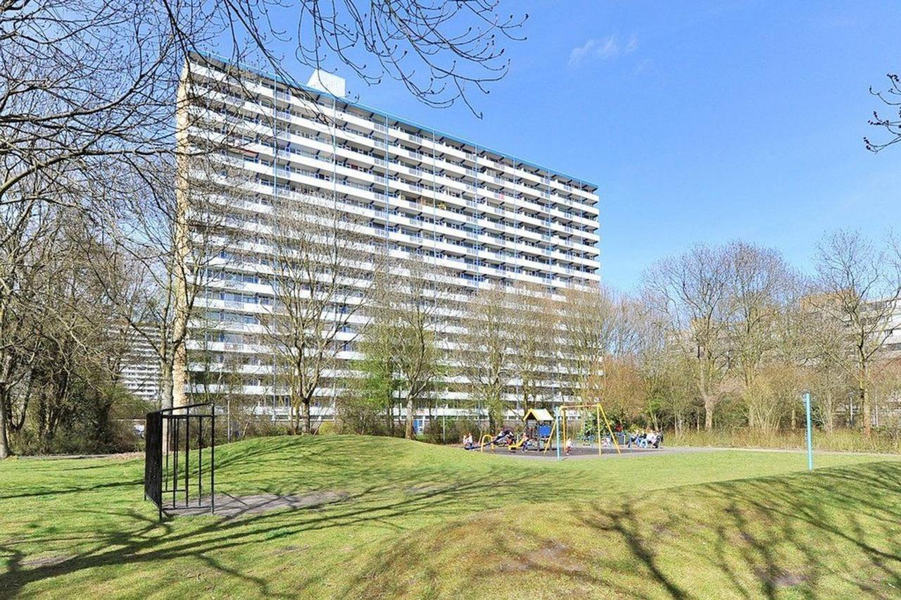 115 m² Apartment with Sunny Balcony in Delft - Image 1