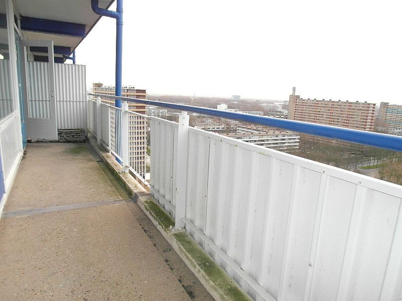 115 m² Apartment with Sunny Balcony in Delft - Image 8
