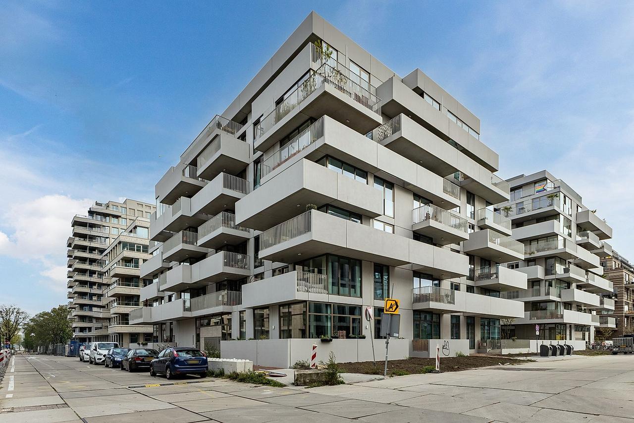 Nieuw appartement met balkon in Amsterdam Noord - Afbeelding 1