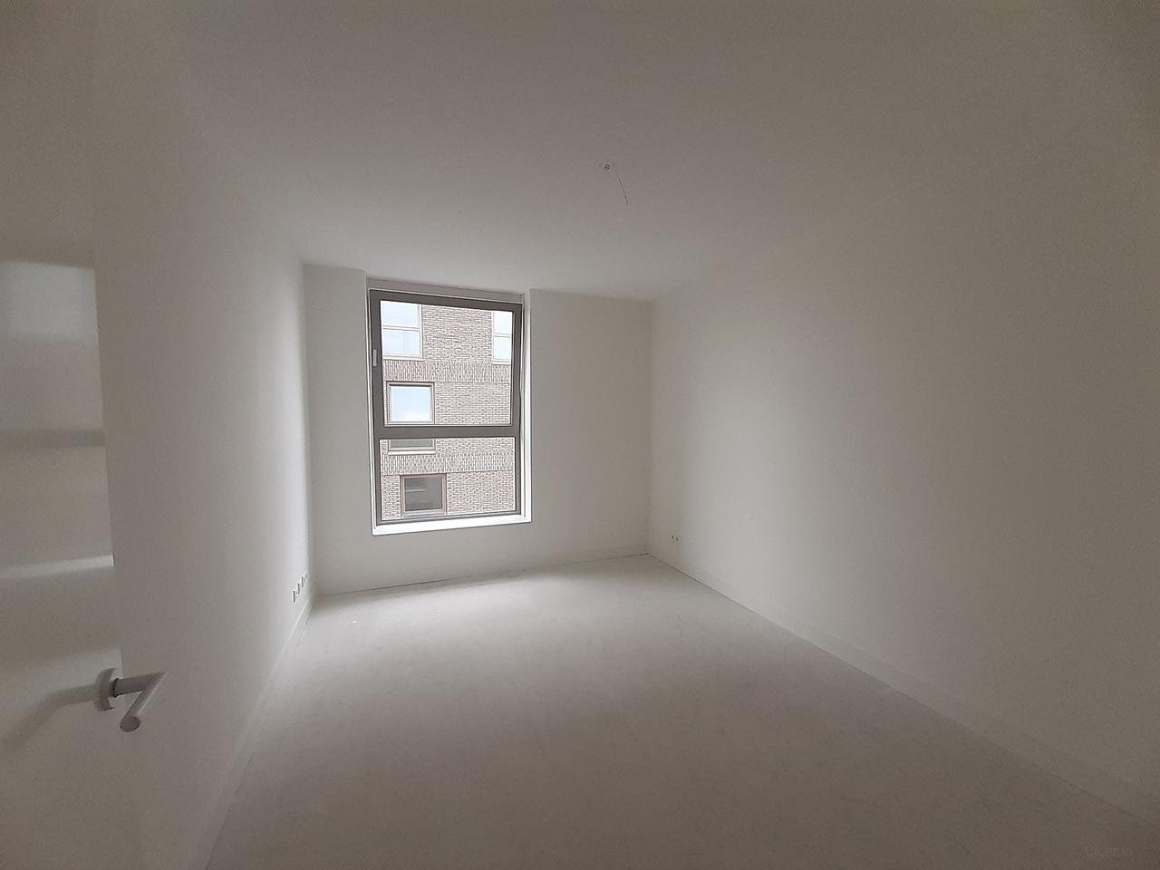 106 m² Apartment with Two Balconies - Image 3