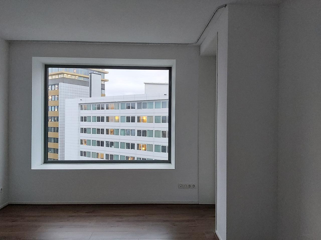 Licht 3-kamerappartement met loggia - Afbeelding 6