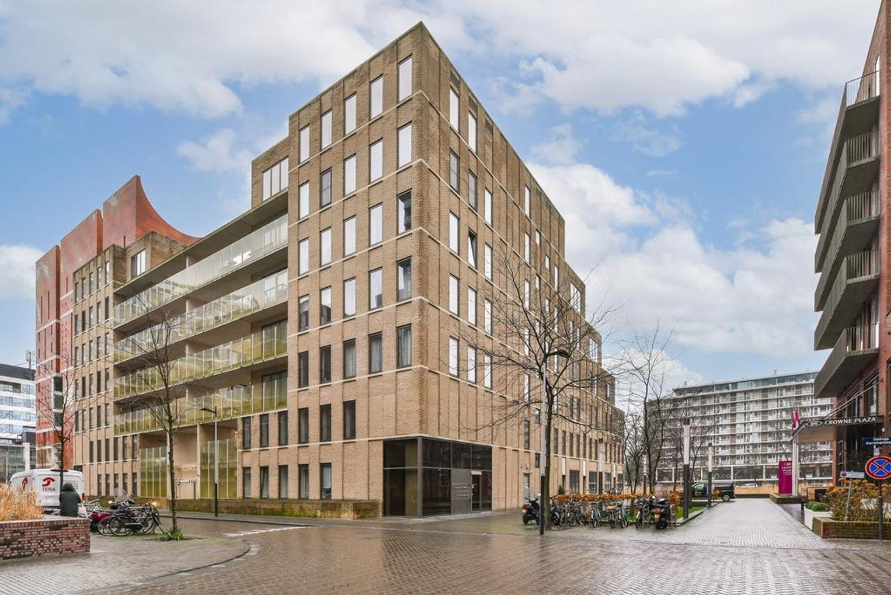 Penthouse met terras en parkeerplek op Zuidas - Afbeelding 1
