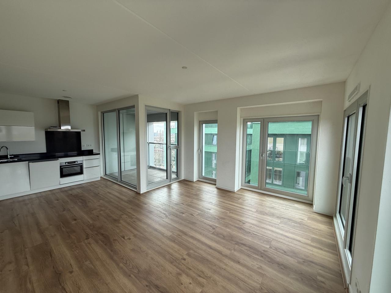 3-kamerappartement met lift in Sloterdijk - Afbeelding 2