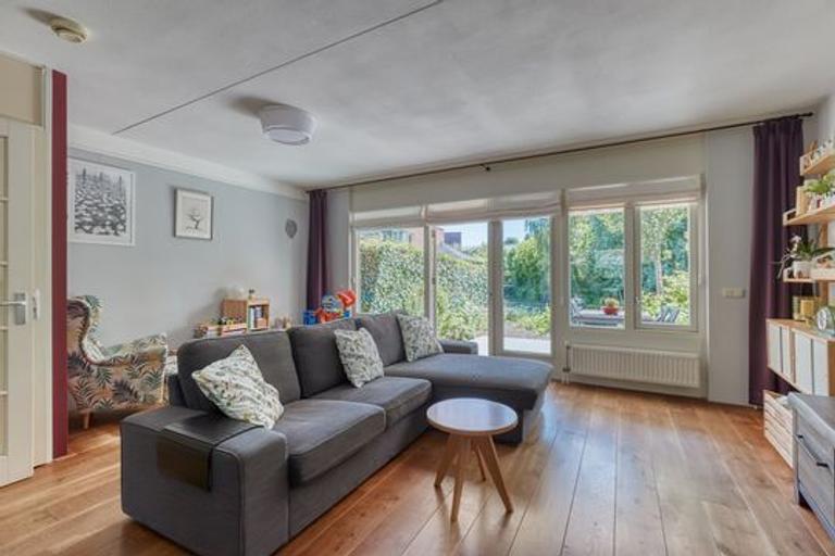 4 slaapkamers en tuin in Voorburg - Afbeelding 3