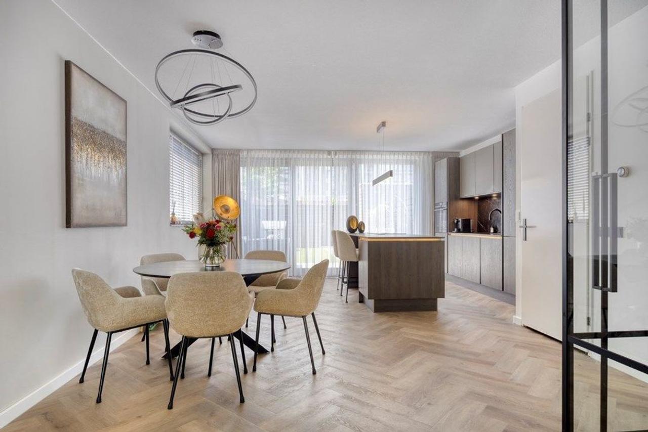 Furnished Corner House with 5 Bedrooms - Image 1