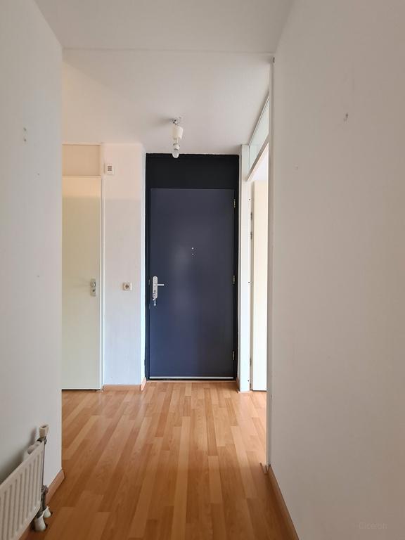 Apartment with balcony and 2 parking spaces - Image 12