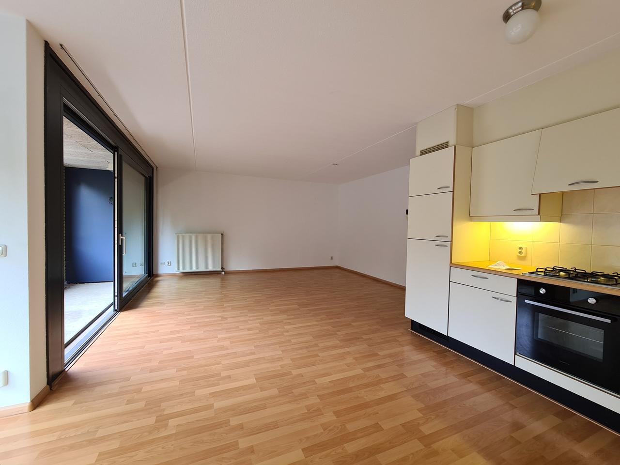 Apartment with balcony and 2 parking spaces - Image 16