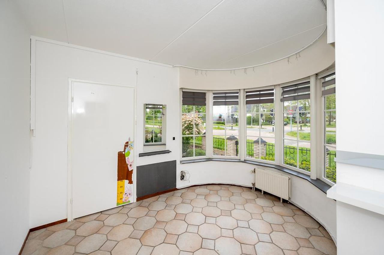 Detached Waterfront Villa in Filmwijk - Image 5