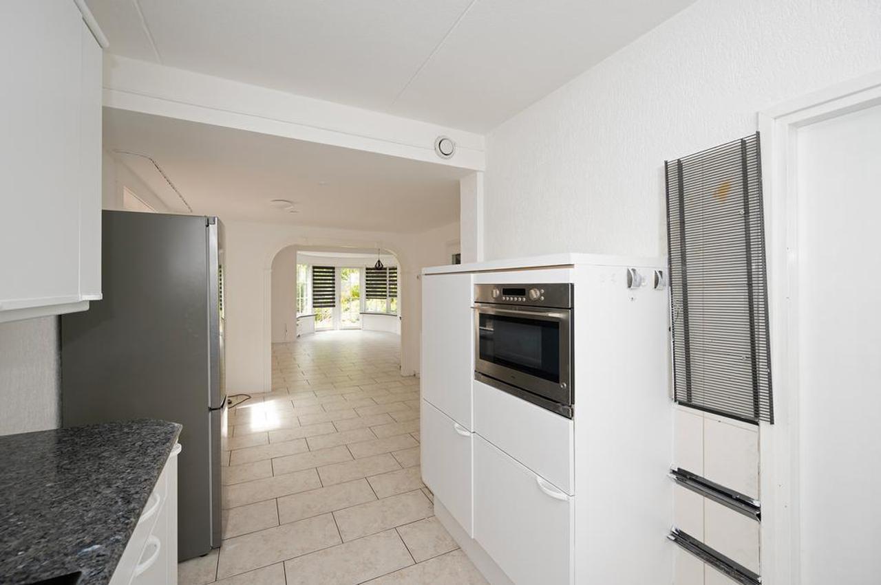 Detached Waterfront Villa in Filmwijk - Image 9