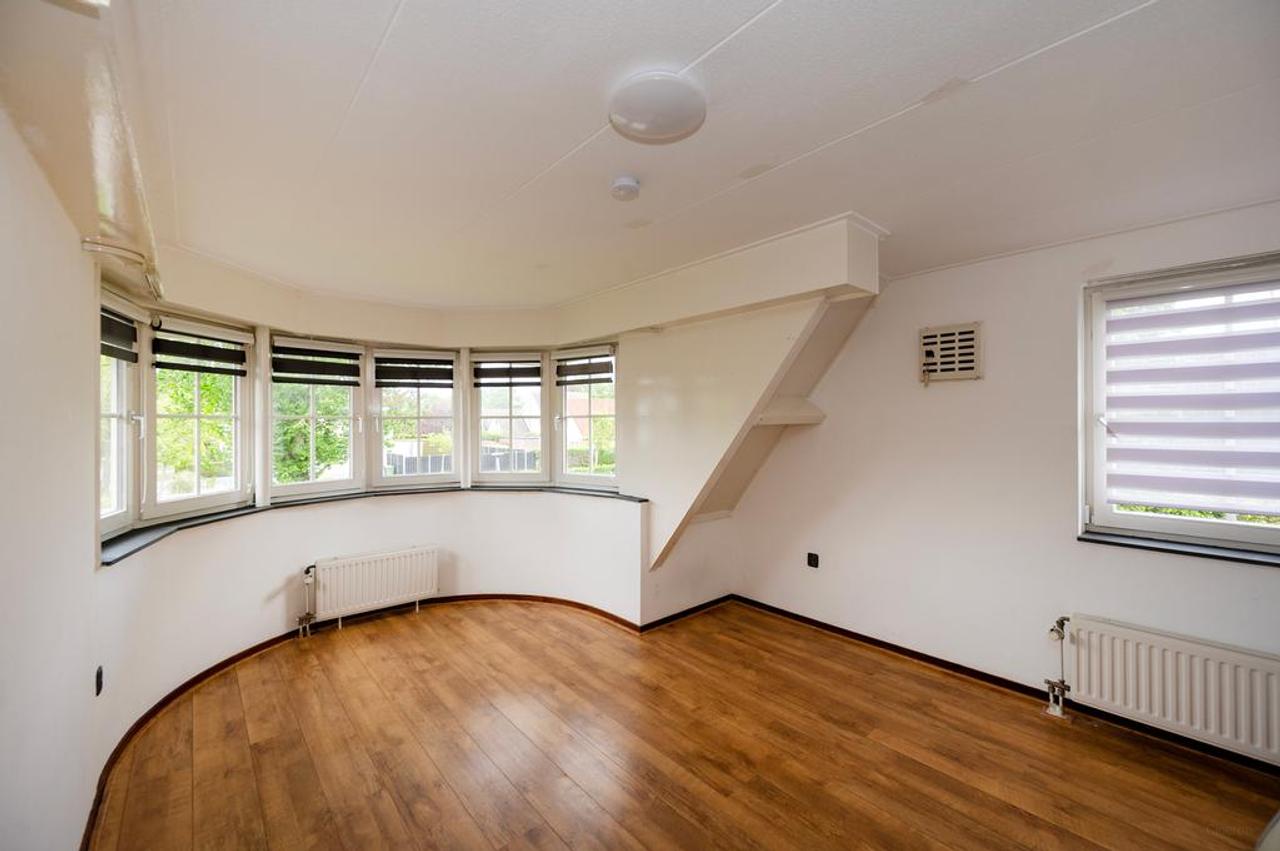Detached Waterfront Villa in Filmwijk - Image 15