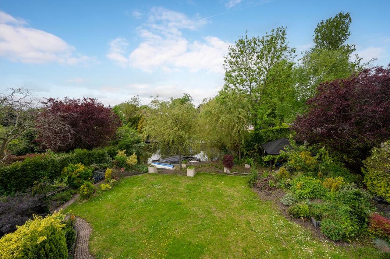 Detached Waterfront Villa in Filmwijk - Image 25