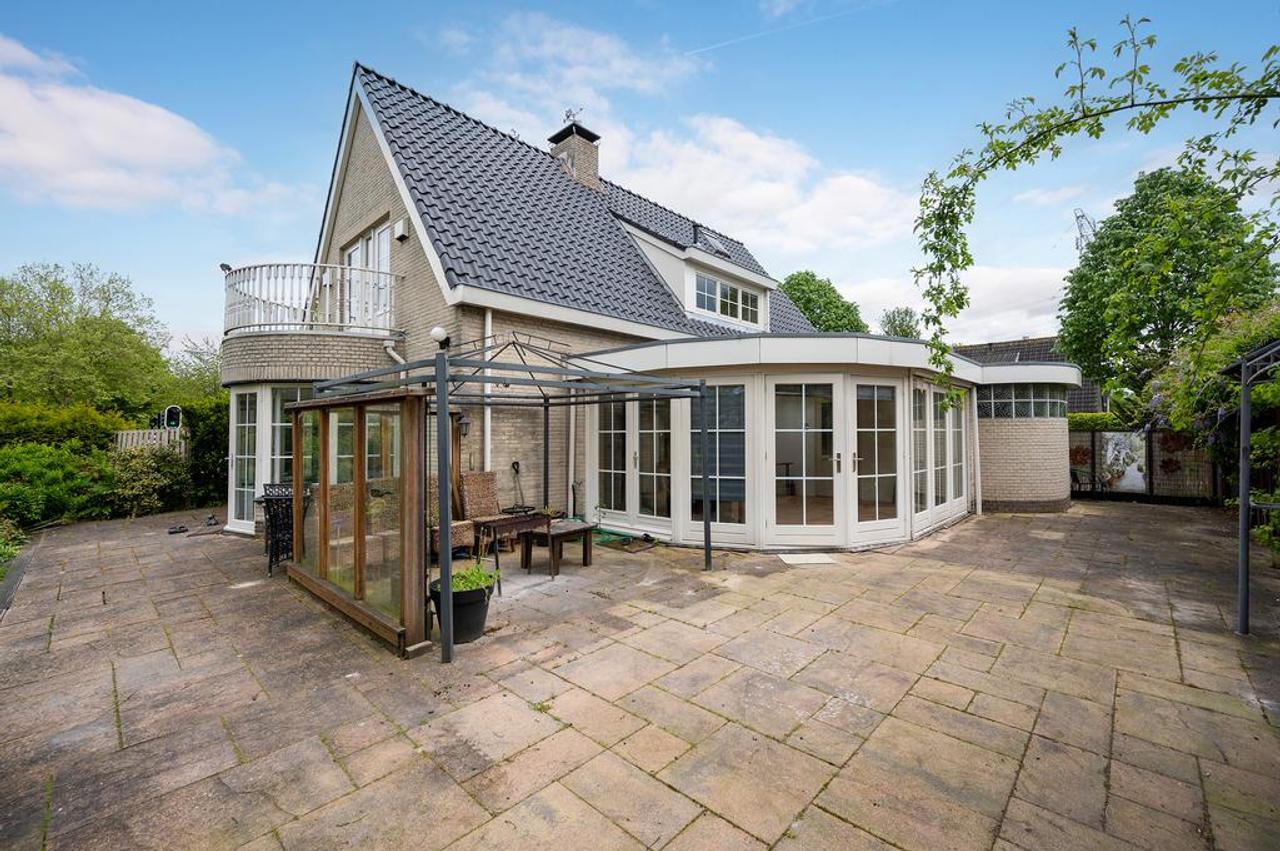 Detached Waterfront Villa in Filmwijk - Image 31