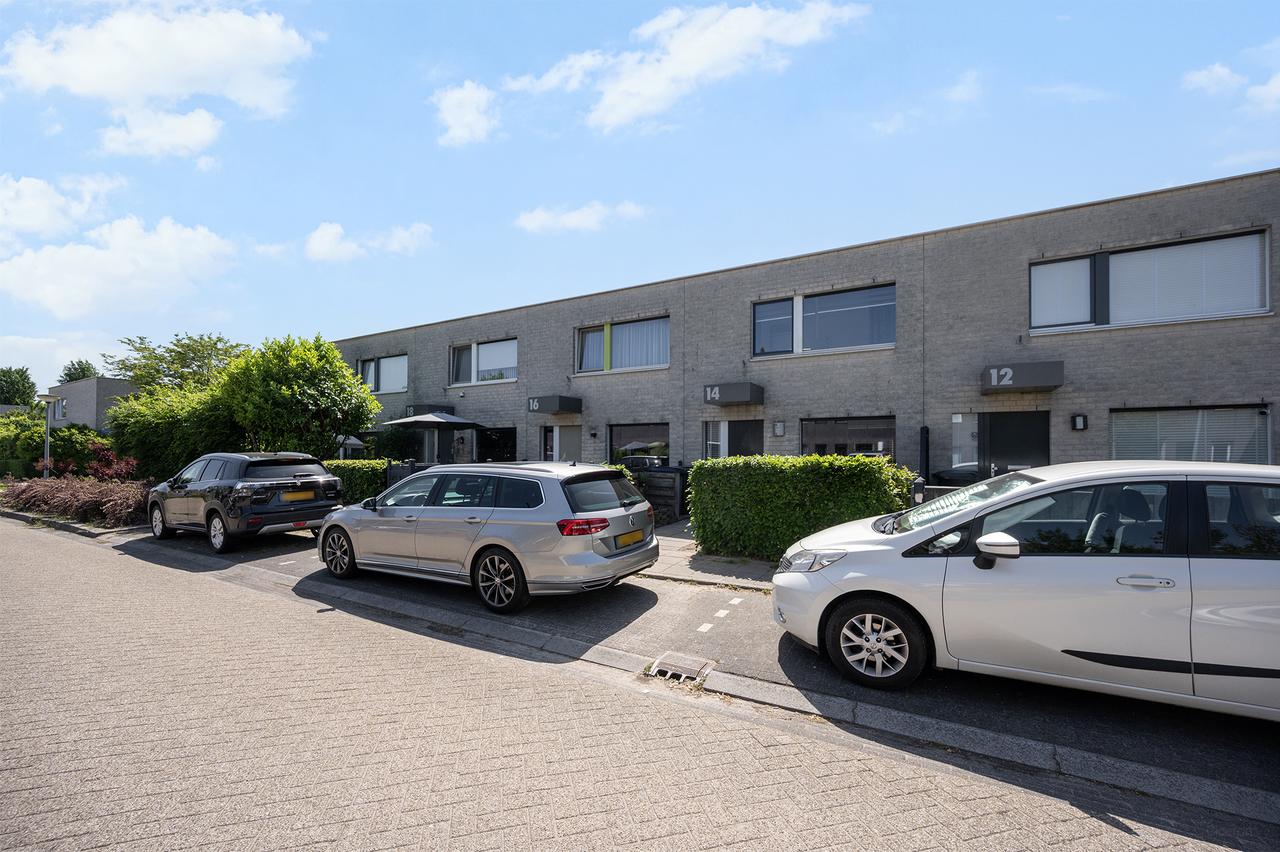 Family Home with Garden in Tussen de Vaarten - Image 24