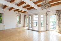 Self-contained living space with solar panels - Image 4
