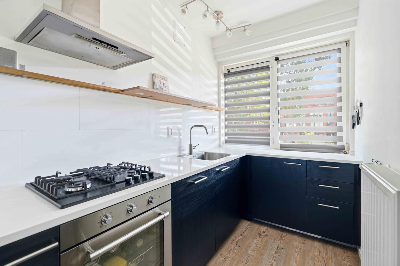 Gemeubileerd 3-kamerappartement met balkon - Afbeelding 3