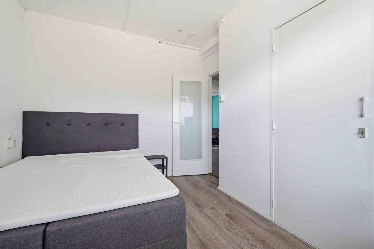 Gemeubileerd 3-kamerappartement met balkon - Afbeelding 8