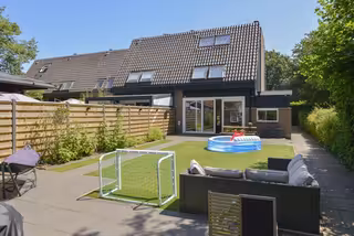 5-slaapkamer hoekwoning aan het groen