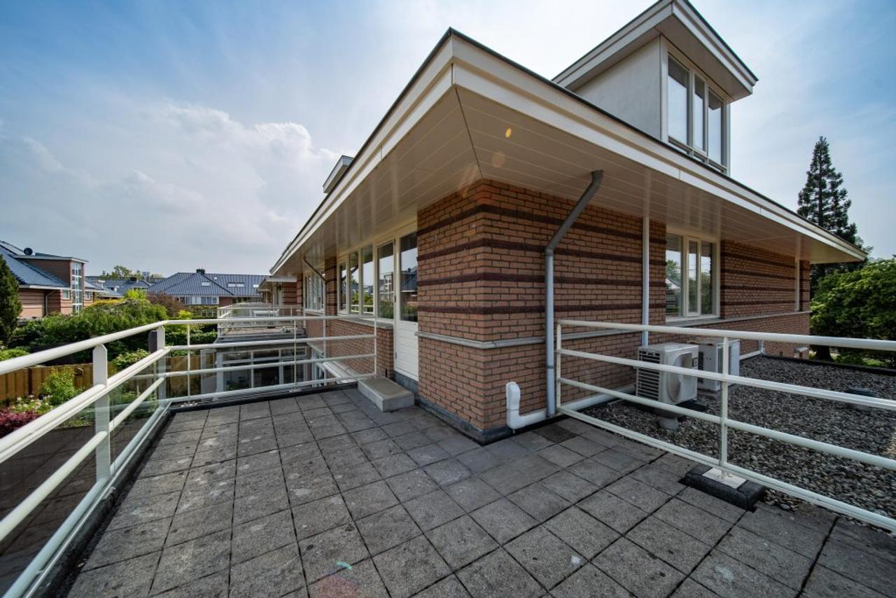 200 m² wonen met 4 slaapkamers en tuin - Afbeelding 32