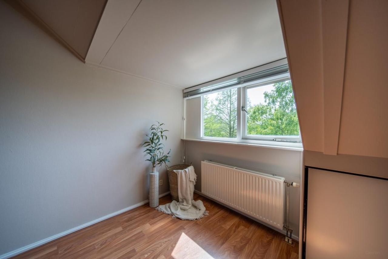 200 m² wonen met 4 slaapkamers en tuin - Afbeelding 37