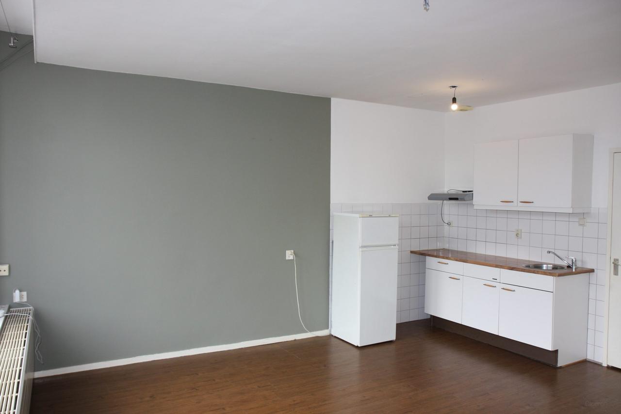 Lichte studio van 30 m² in Rotterdam-West - Afbeelding 1