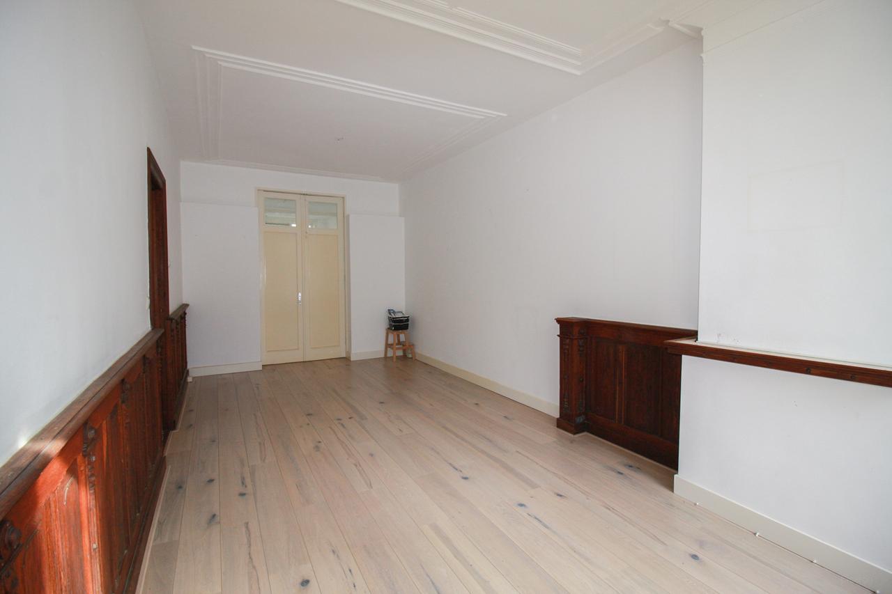 Benedenwoning met tuin in Nieuwe Westen - Afbeelding 1