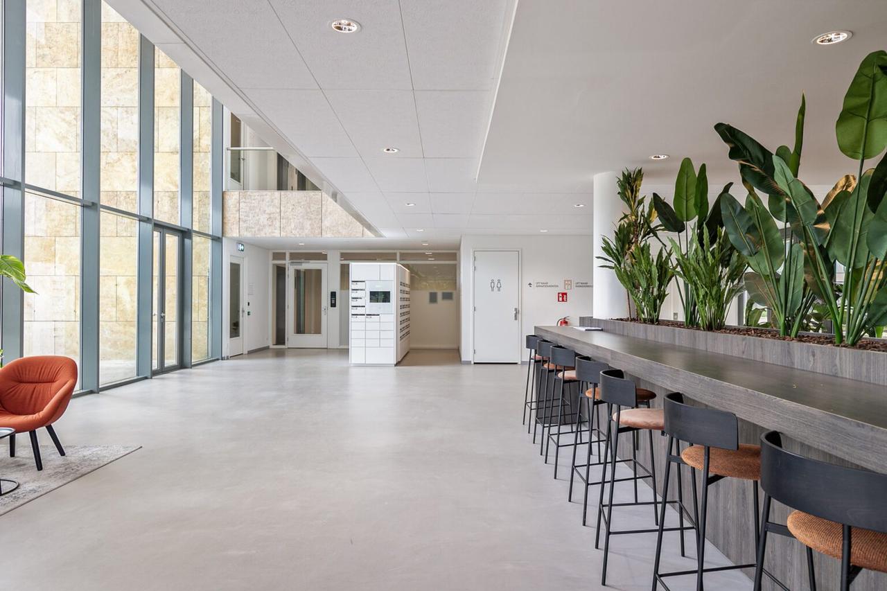 Bright 1-bedroom apartment with balcony - Image 15
