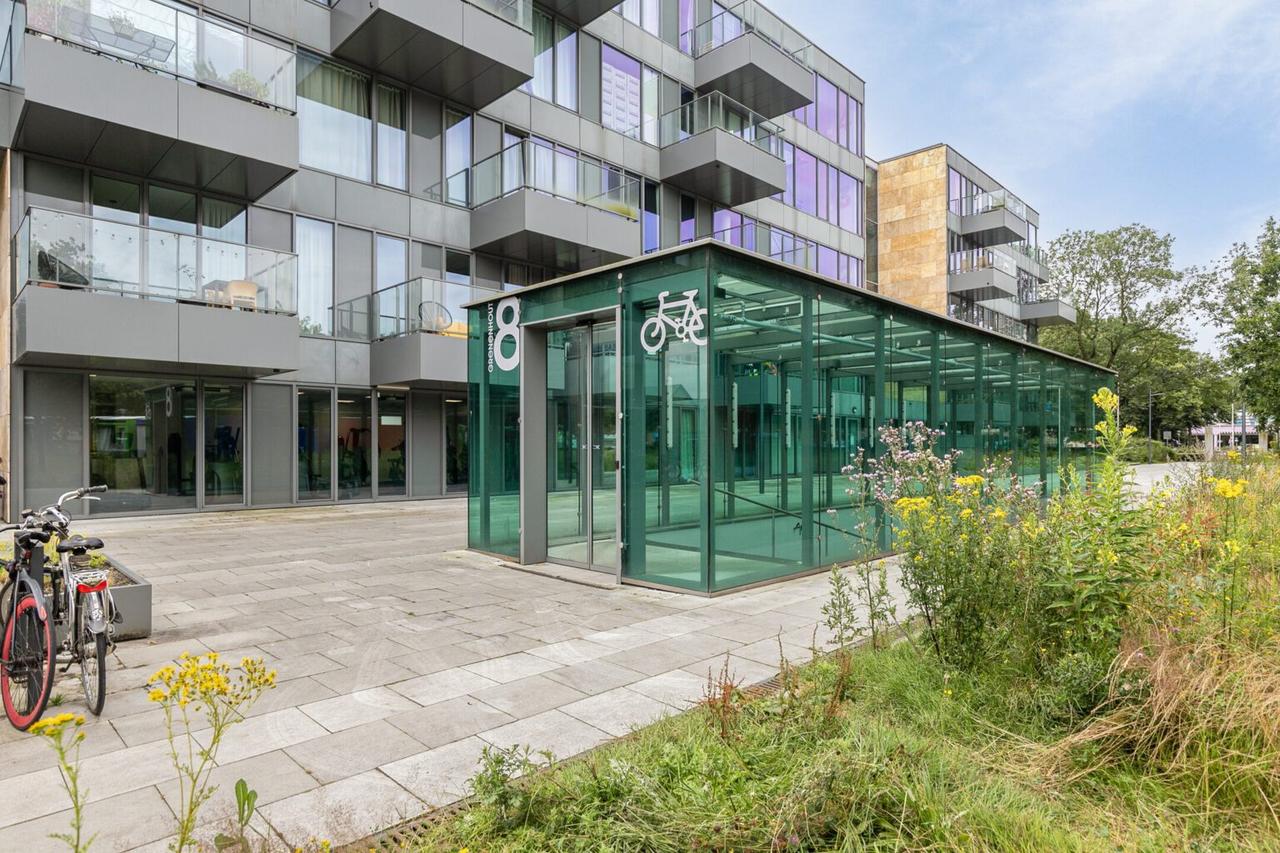 Bright 1-bedroom apartment with balcony - Image 18