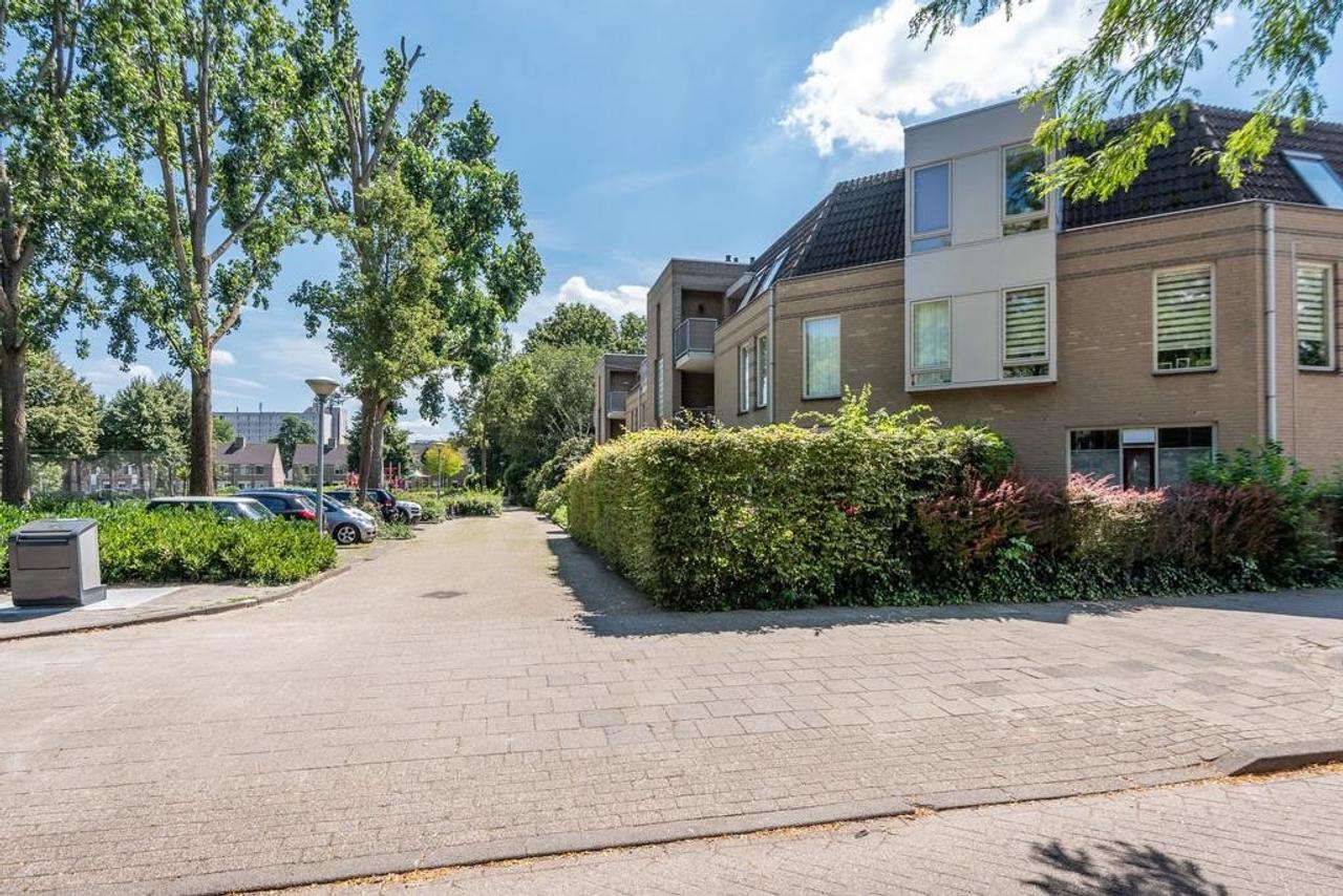 3-room apartment with garden in Hemelrijken - Image 1