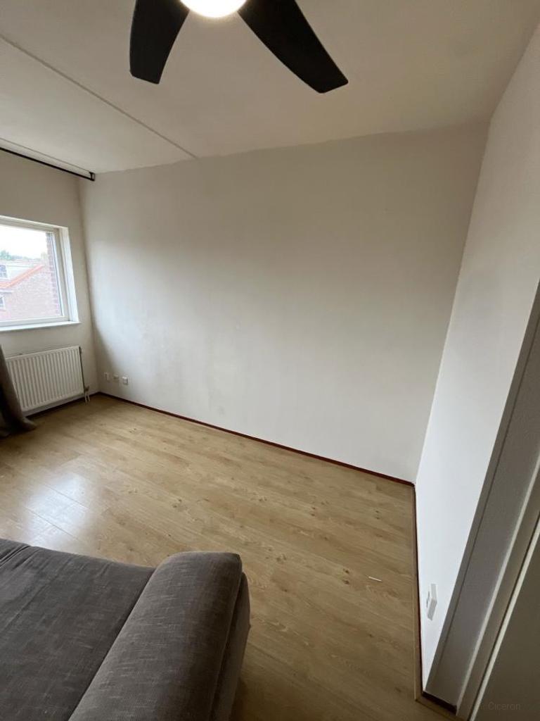 23 m² Semi-Studio with Private Bathroom - Image 3
