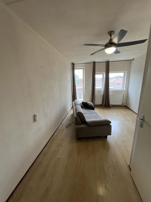 23 m² Semi-Studio with Private Bathroom - Image 4