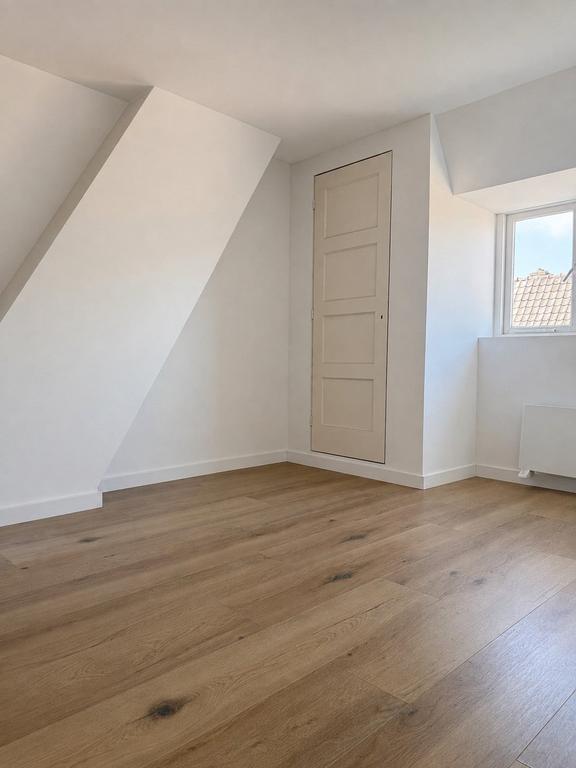 125 m² dubbel bovenhuis met 2 badkamers - Afbeelding 8