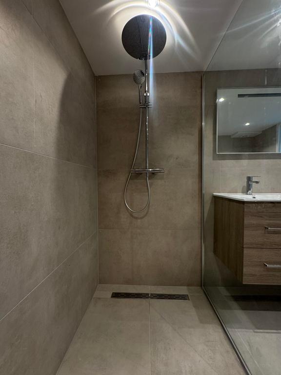 125 m² dubbel bovenhuis met 2 badkamers - Afbeelding 11