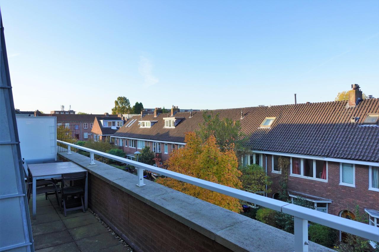 Gemeubileerd 2-kamerappartement met balkon - Afbeelding 4