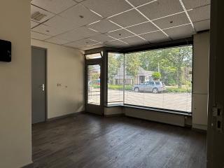 176 m² Living Space with 4 Bedrooms - Image 2