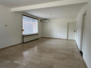 176 m² Living Space with 4 Bedrooms - Image 5