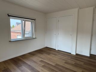 176 m² Living Space with 4 Bedrooms - Image 11