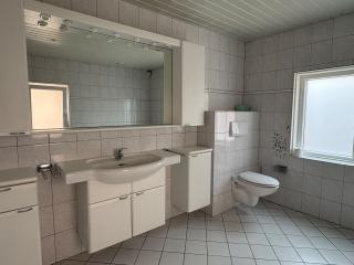 176 m² Living Space with 4 Bedrooms - Image 16