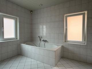 176 m² Living Space with 4 Bedrooms - Image 18
