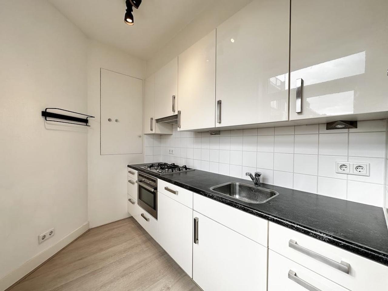 Balkon en 60 m² in de Rivierenbuurt - Afbeelding 7