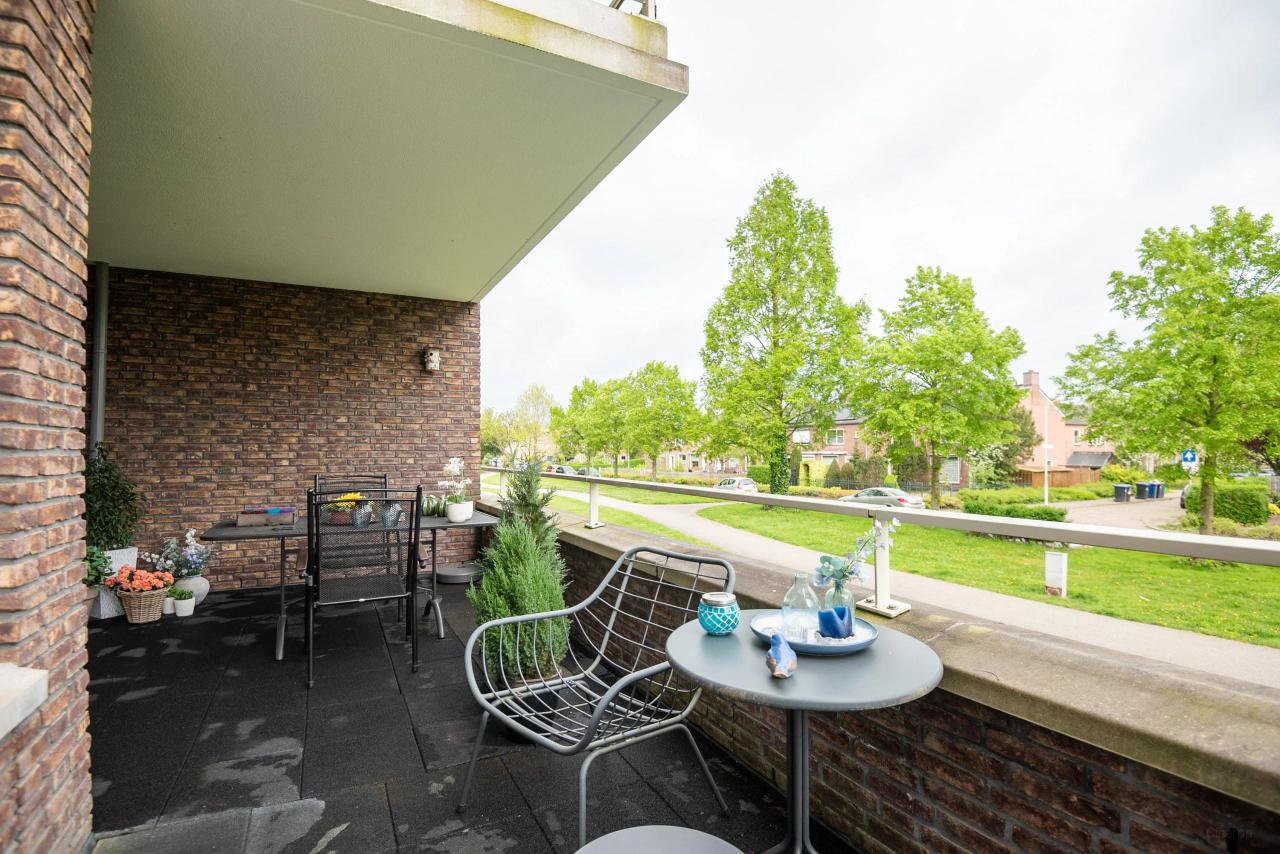 Groot balkon en lift in Haarwijk West - Afbeelding 11