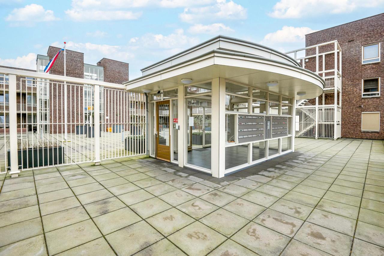 Groot balkon en lift in Haarwijk West - Afbeelding 13