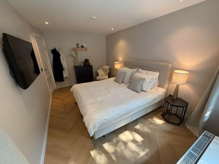 Townhouse with 70 m² Garden in Blijdorp - Image 12