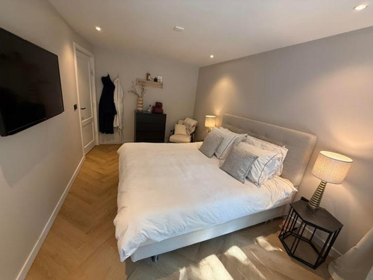 Townhouse with 70 m² Garden in Blijdorp - Image 14