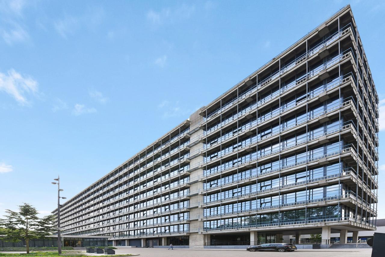 Gemeubileerde studio met dakterras in Enschede - Afbeelding 1