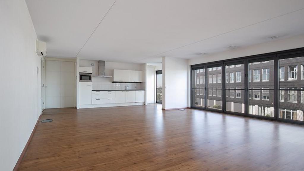 109 m² appartement met licht en parkeren - Afbeelding 1