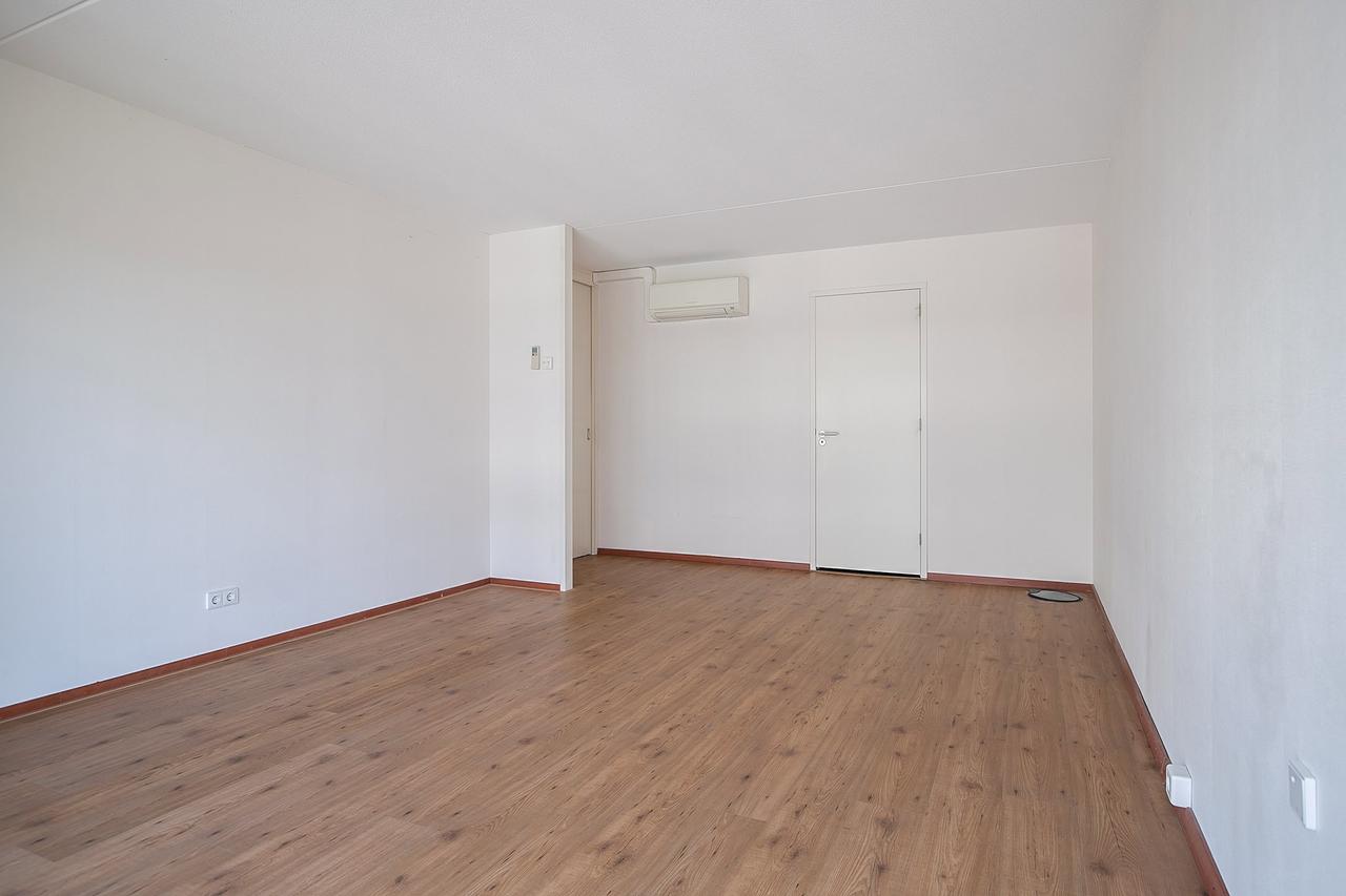 109 m² appartement met licht en parkeren - Afbeelding 8