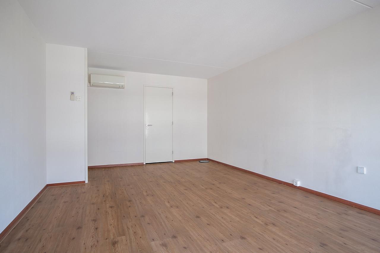 109 m² appartement met licht en parkeren - Afbeelding 9