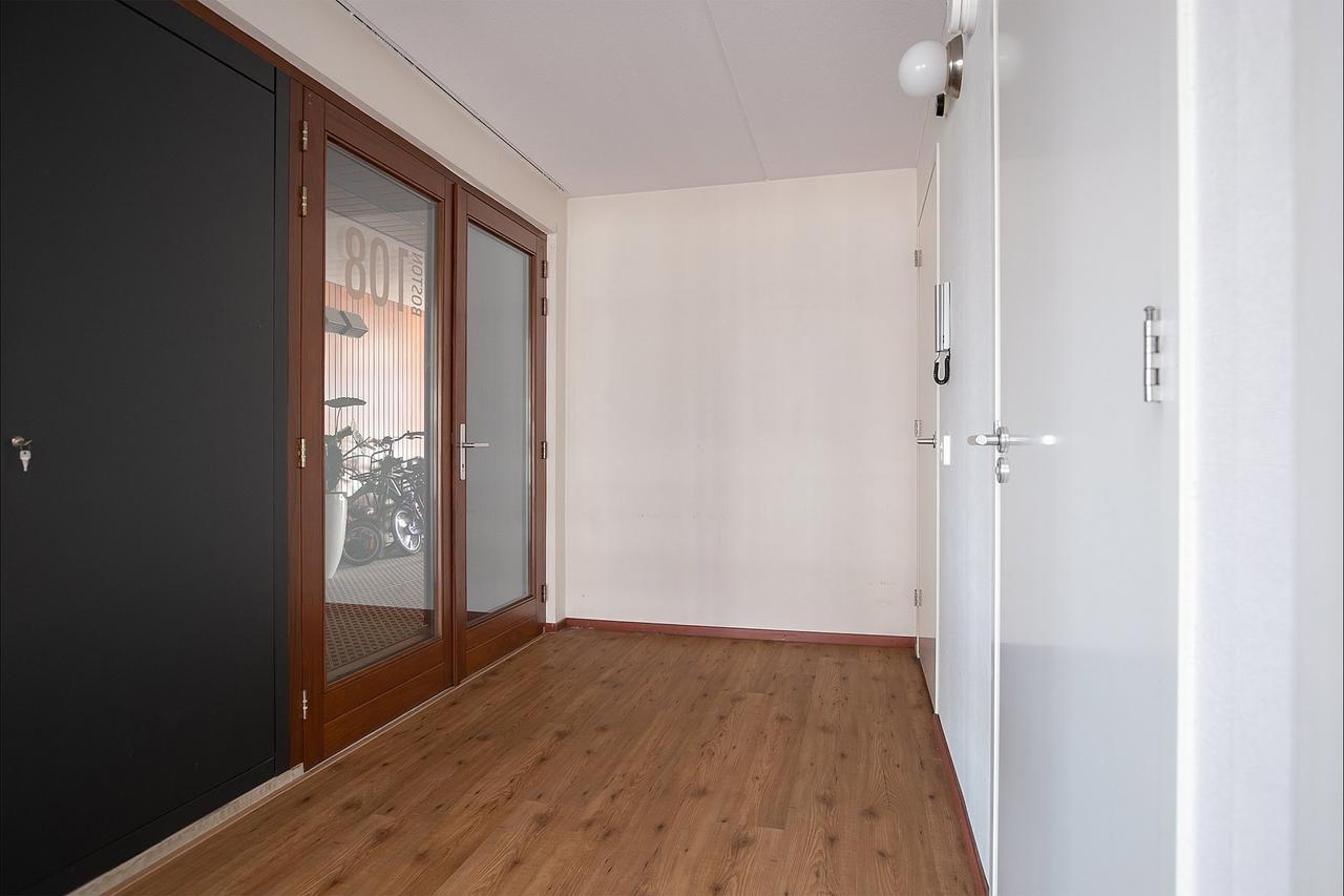 109 m² appartement met licht en parkeren - Afbeelding 14