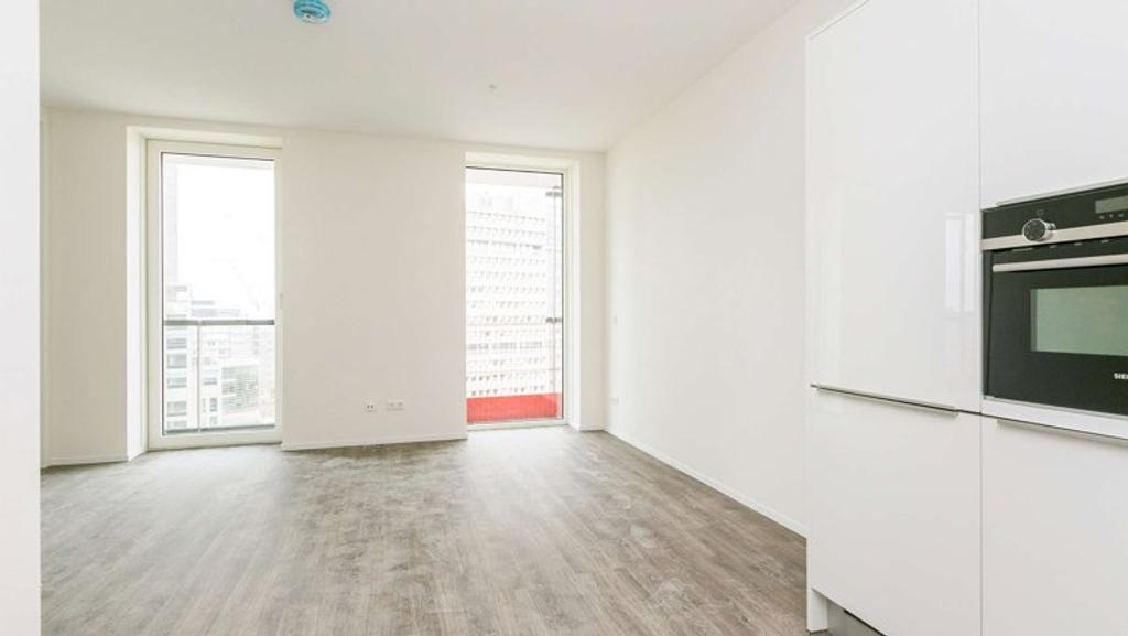 1-bedroom apartment with balcony in Frankendael - Image 1