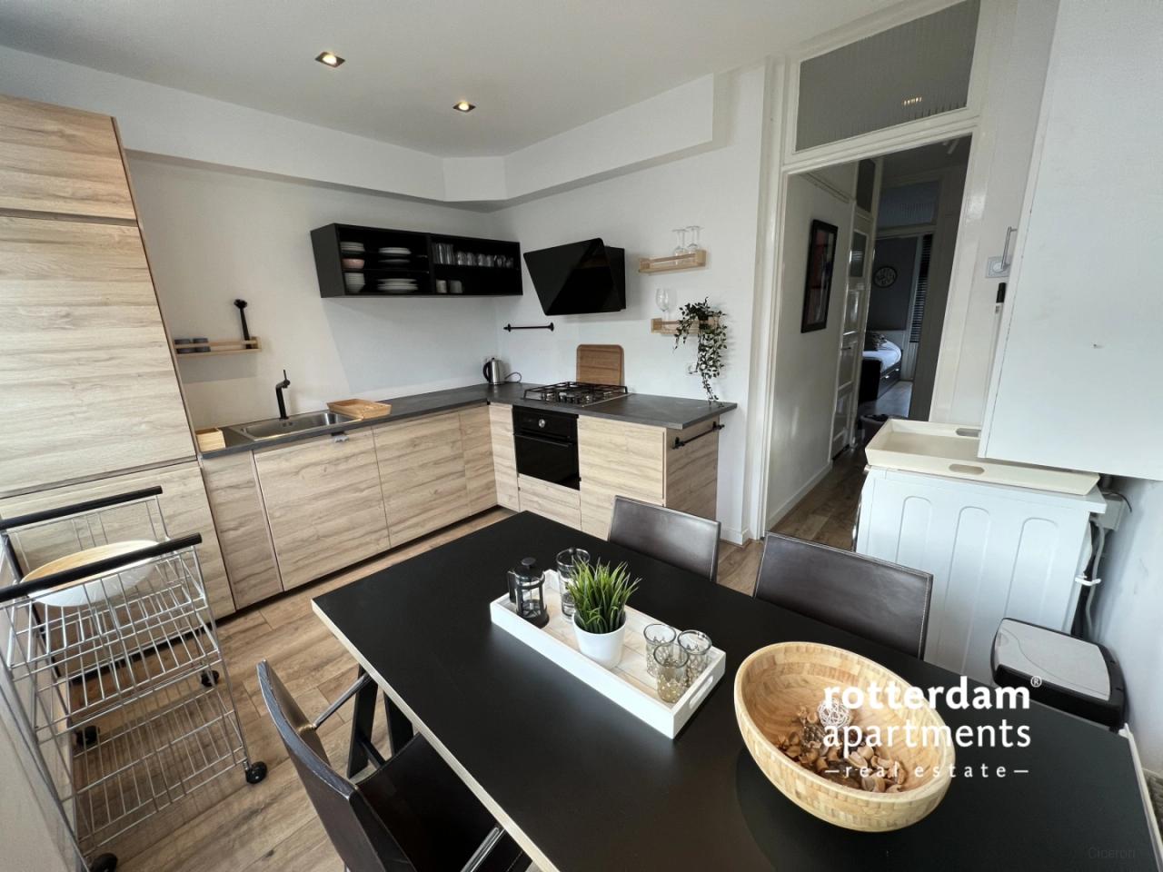 75 m² and two balconies in Kralingen - Image 8
